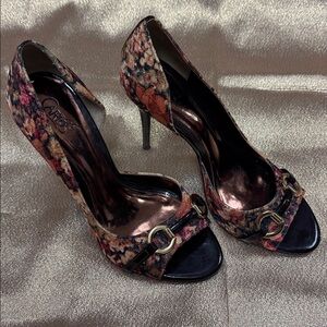 Carlos Santana Roulette Open-Toe Heels with Gold Accents Size 8